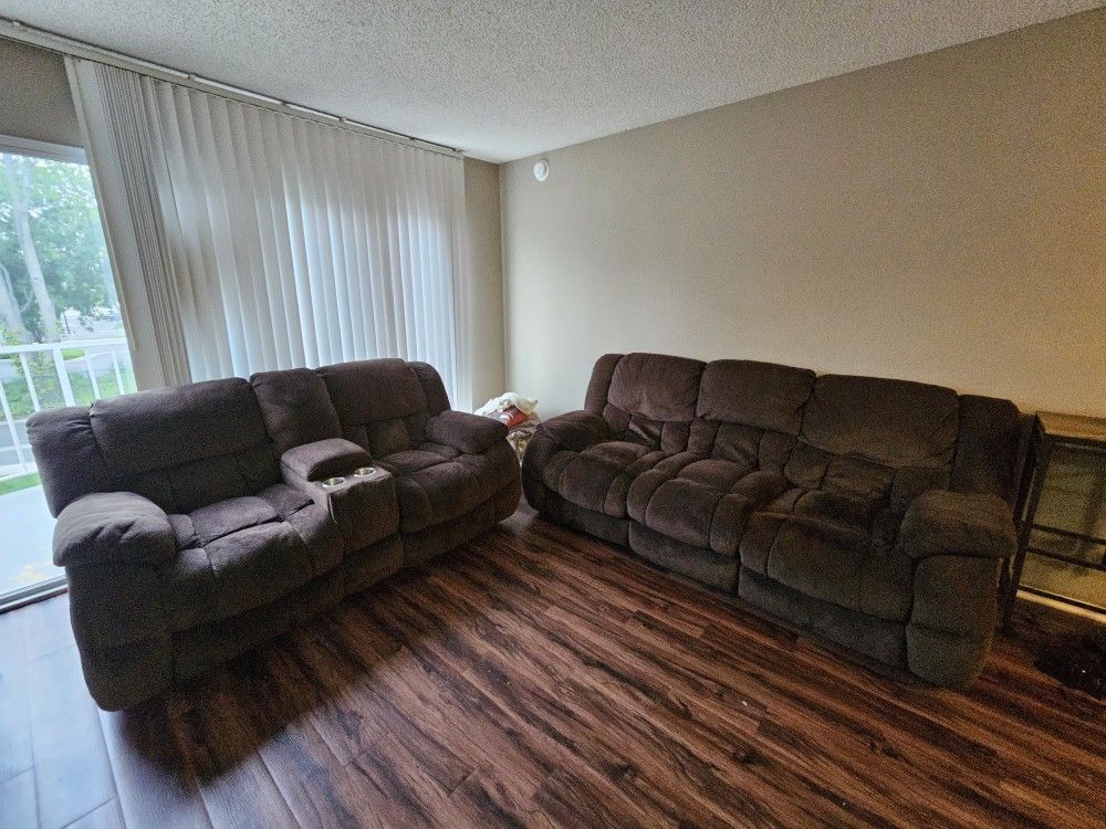 2 Recliner Couch Set