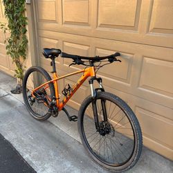 Trek Marlin 5 Gen 3 Mountain Bike