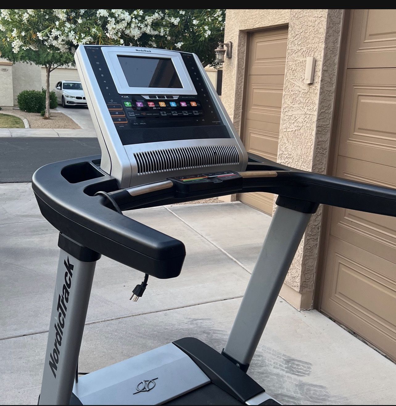 Elite 9700 pro treadmill hotsell
