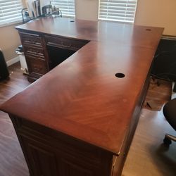 L Shaped Wooden Desk