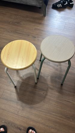 2 small stools lounge plant 🪴 tops indoor outdoor must sell