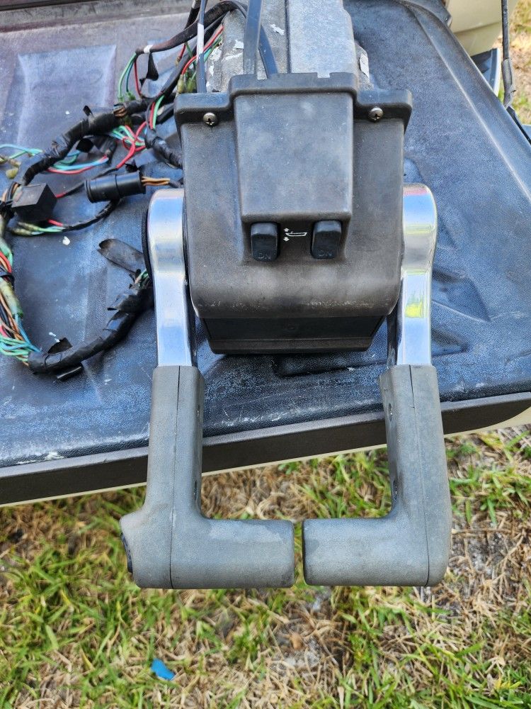 Yamaha 704 Dual Motor Control Throttle