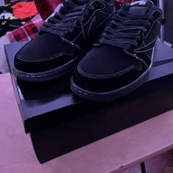 Travis Scott Jordan 1 Low Phantoms size 9.5 and 11