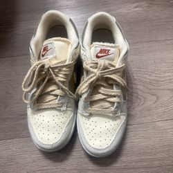 Light bone dark stucco nike dunks low