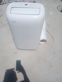 TOSHIBA PORTABLE AIR conditioner