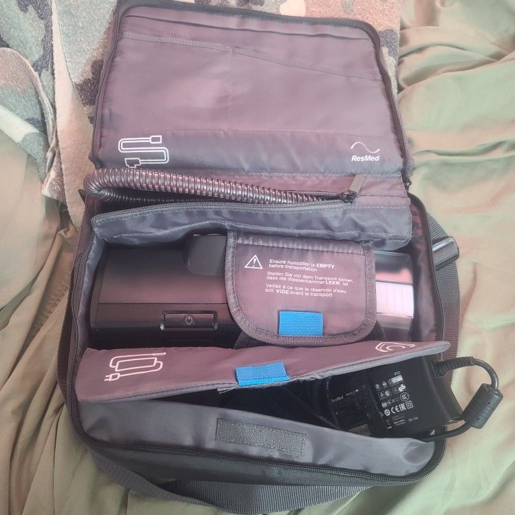 Resmed Airsense 10 Autoset Sleep Machine With Case Works Great