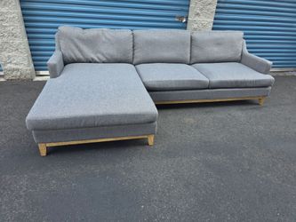 Free delivery nearby of sectional couch