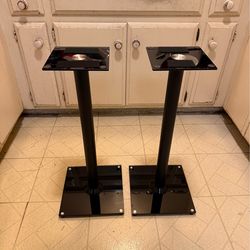 2 Speaker Stands