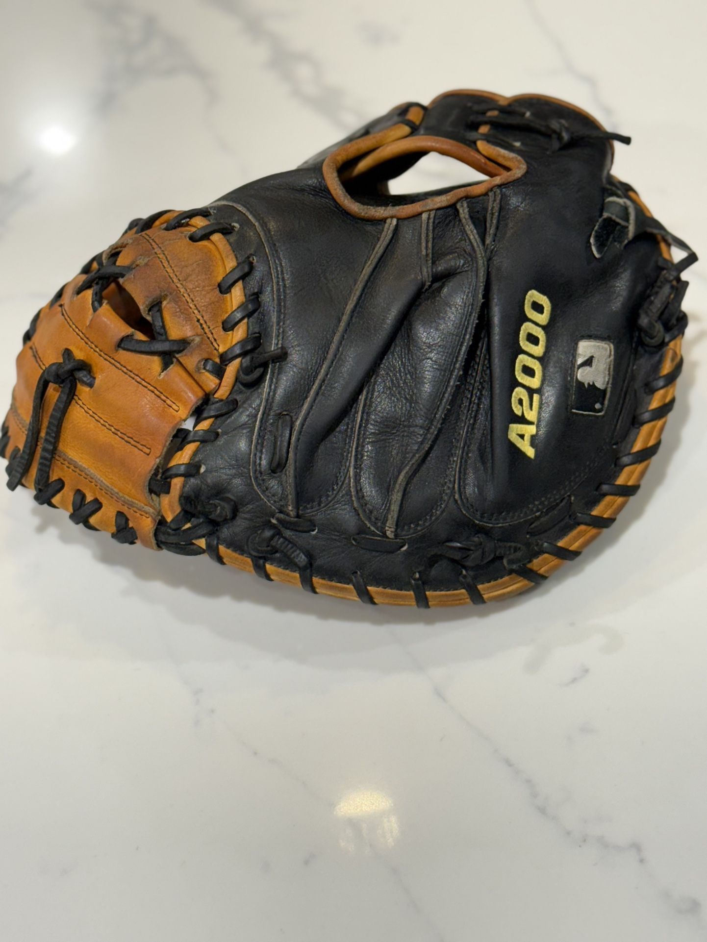 Wilson A2000 Catchers Glove