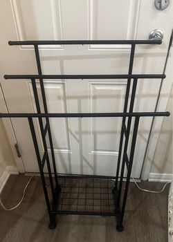 Black Metal Towel Rack with Bottom Shelf
