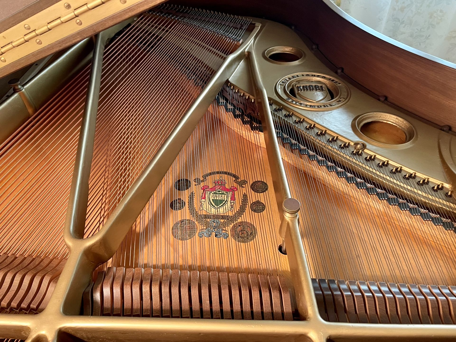 68 inch Beautiful Knabe Baby Grand piano With Bench