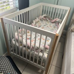 Cuna y colchón