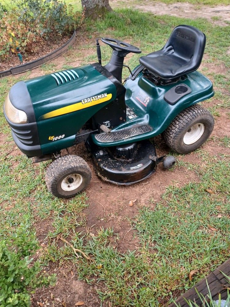 Craftsman Riding Mower Run and cut excellent 