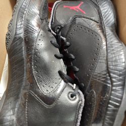 Air Jordan 2012 Bred - size 6y