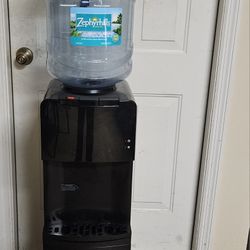 Water Dispenser 