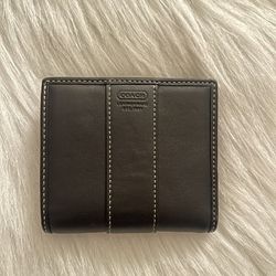 Vintage coach leather wallet w coin pocket