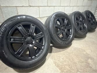19” rims (5x120 bolt pattern) with Michelin 255/55r19 tires