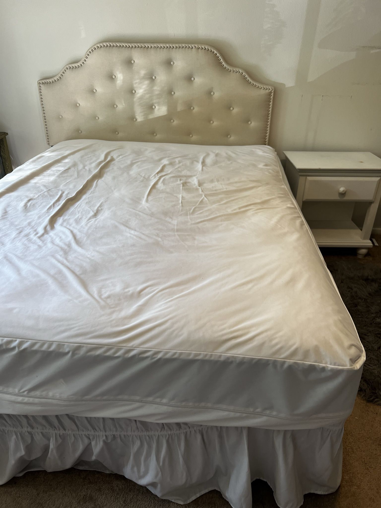 Queen Bed Gently Used Mattress, Box Spring, Frame , And Head Board