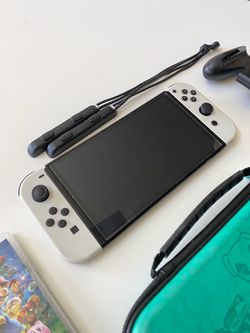 Nintendo Switch OLED White Console Bundle