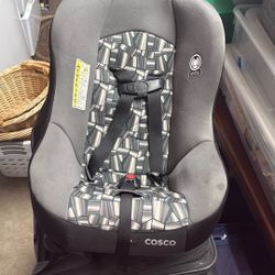 Car seat 22-40 lb 