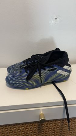 Adidas Soccer Cleat Size 6