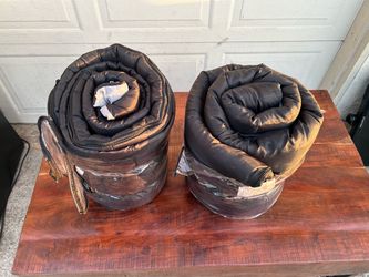 2 Sleeping Bags