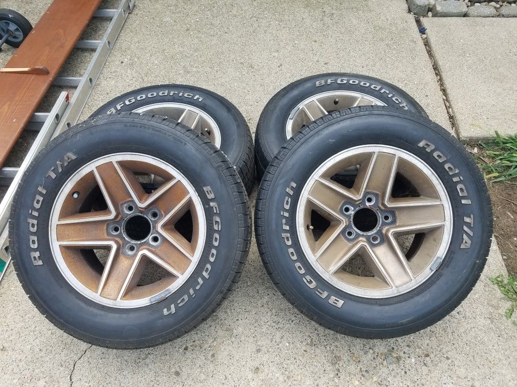 3rd Gen. Camaro wheel set (235-60-15)