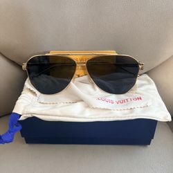 Louis Vuitton Sunglasses New With Box 