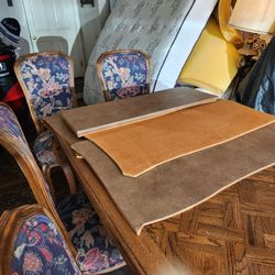 Dining Table 4 Chairs 