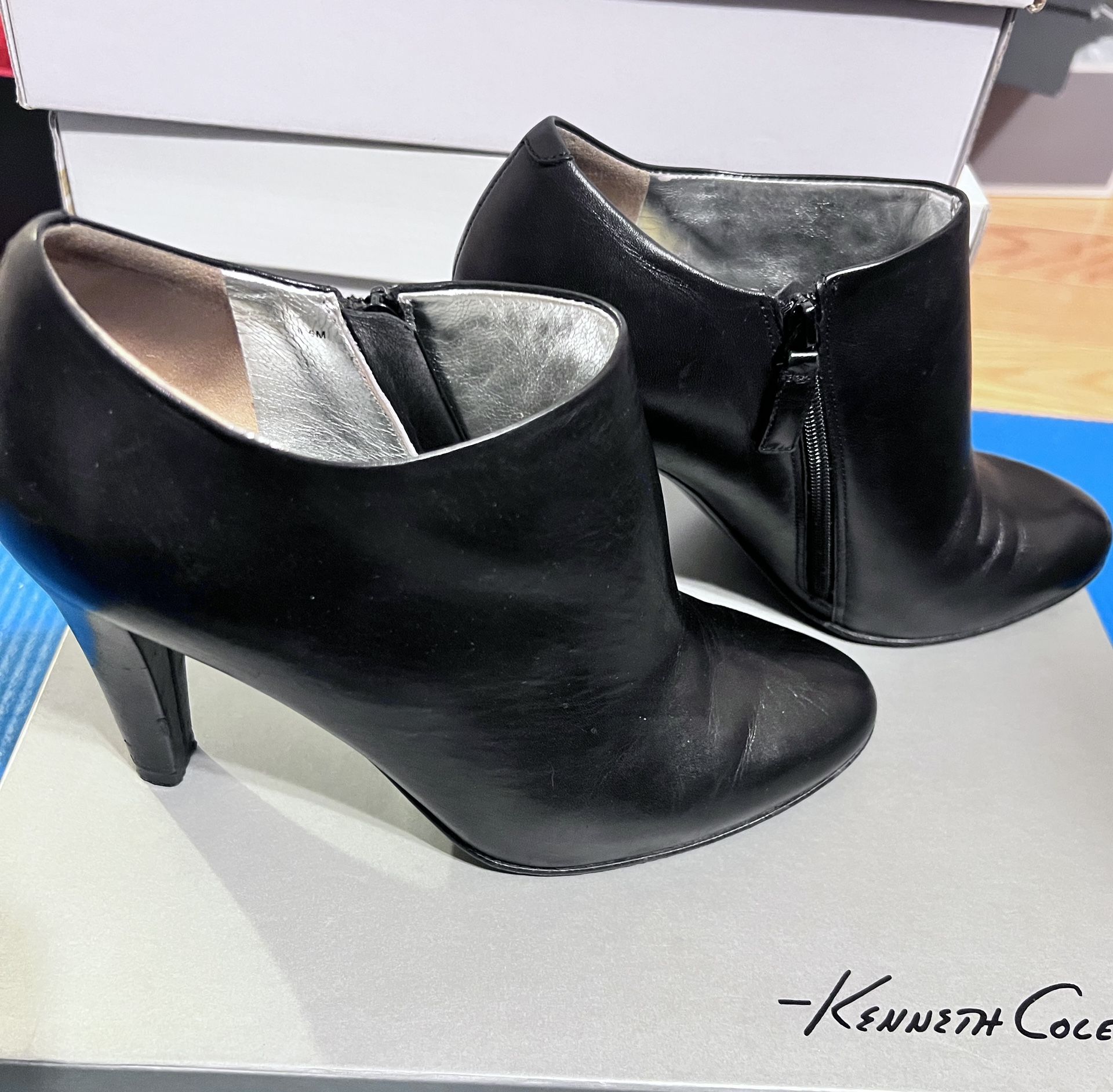 Kenneth Cole Black Leather High Heel Boots Size 6.5