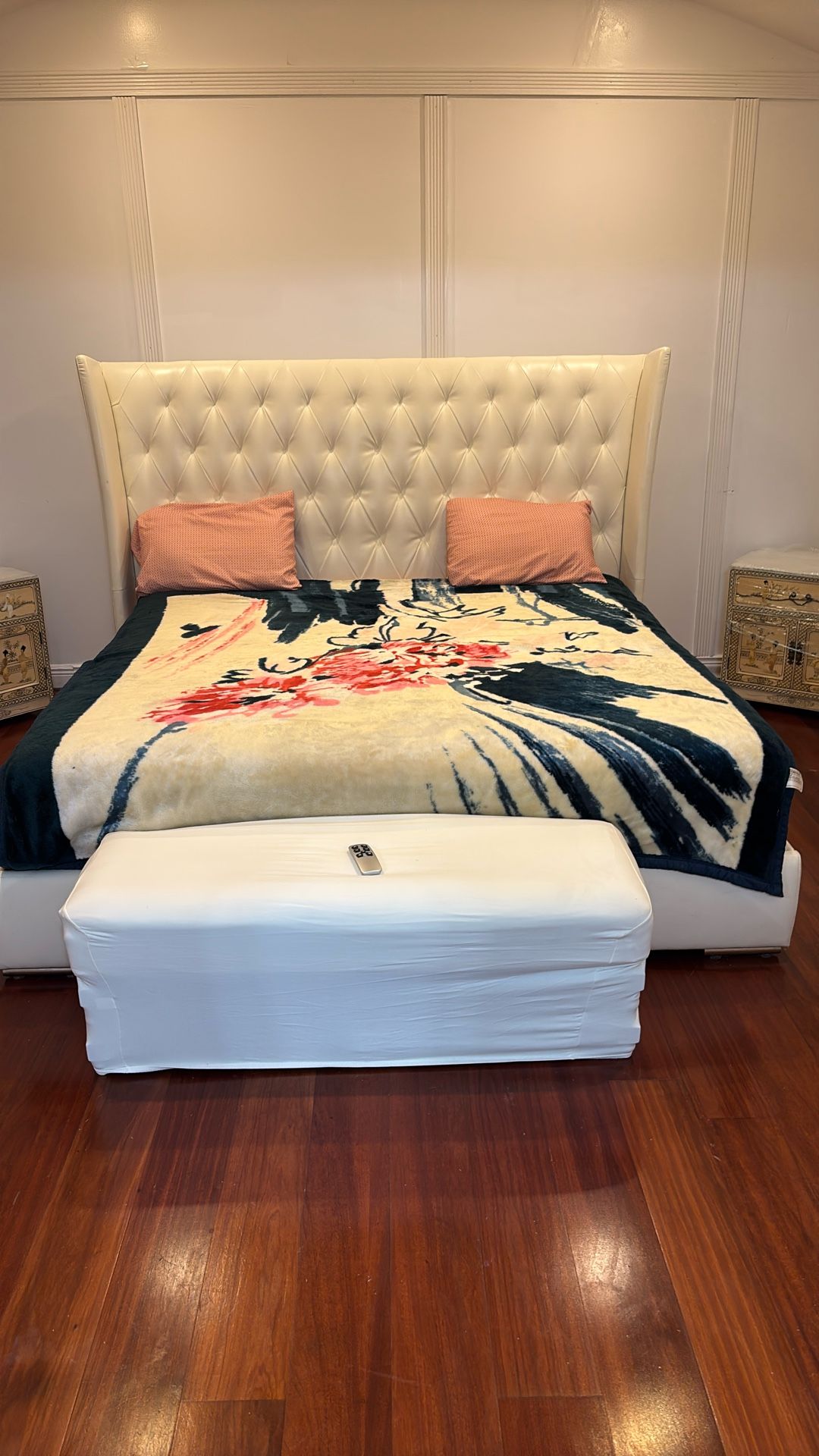 White Leather King Size Bed With Dresser