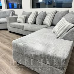 Gorgeous New Grey (or Cream) Sectional Couches - 🚚FREE DELIVERY 