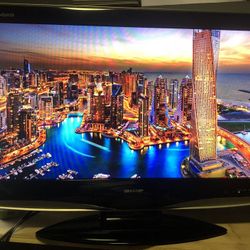 Sharp Aquos LC-32D43U 32” LCD TV 