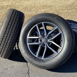 Like New 18” Wheels 5x127 Rims Jeep Wrangler Gladiator Tires Grand Cherokee JL Rubicon JK