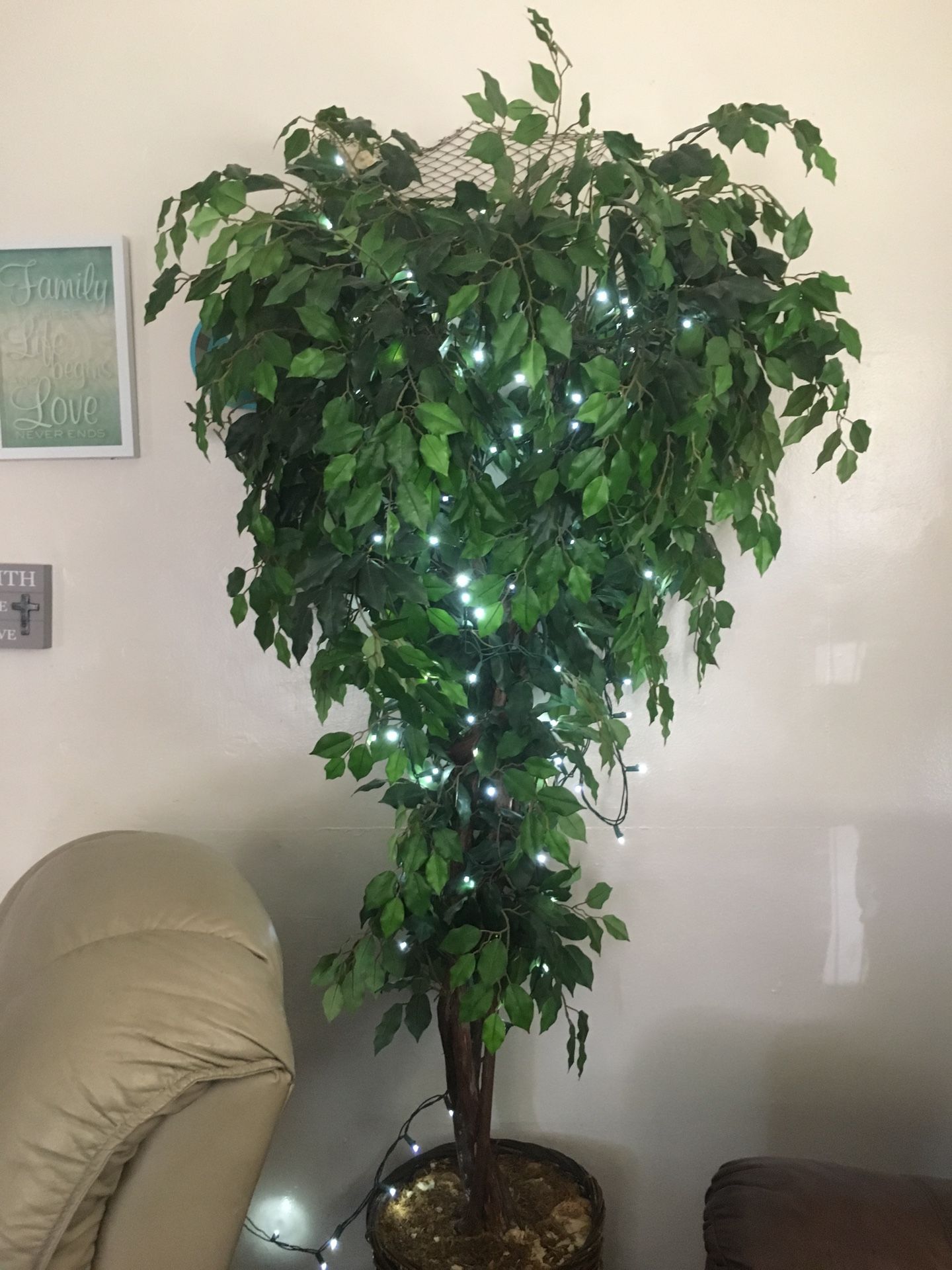 Artificial tree 6ft