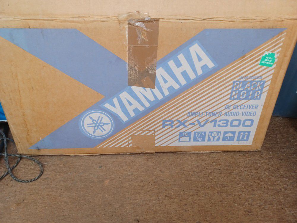 Yamaha AV Receiver RX-V1300