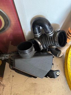 OEM Air Intake Box 09’-15’ CTS-V - Used