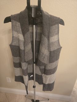 Max Studio Gray Wool Cardigan Vest. M