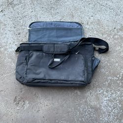 Free Laptop / Computer Bag – Shoulder Messenger Style