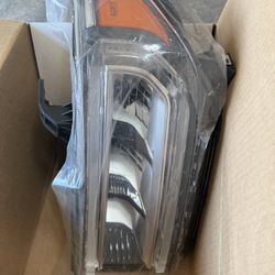 GMC Acadia Headlight