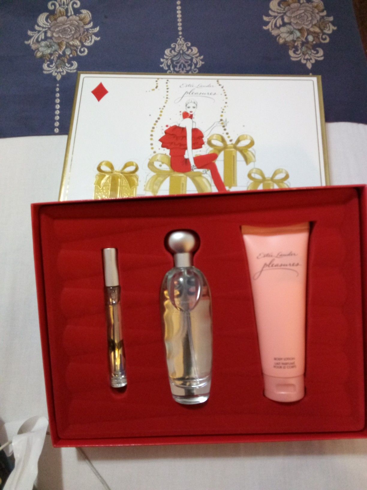 Pleasures bye Estee lauders