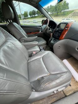 Toyota siena 2010