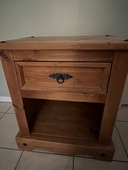 Nightstand Pier 1 (real wood)