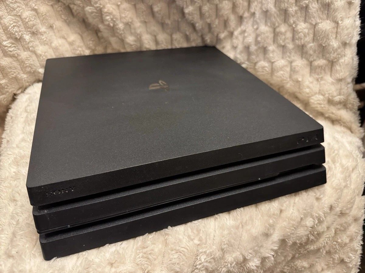 Ps4 PRO And Projector Bundle