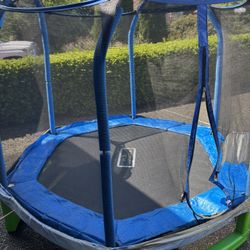 Trampoline - Indoor/outdoor