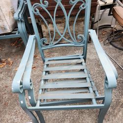 6 Aluminum Chairs With Glass Top Table