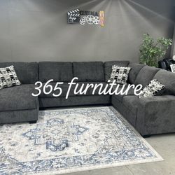 NEW LIVING ROOM SET (COUCH)
