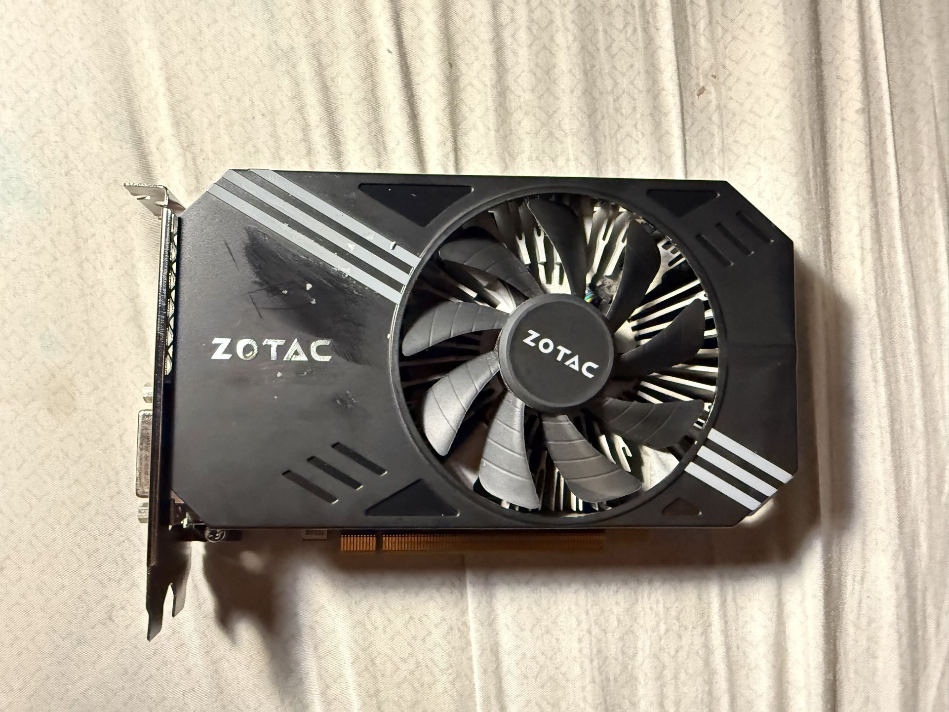 Zotac GeForce GTX 1060 3gb  GDDR5 Graphics Card