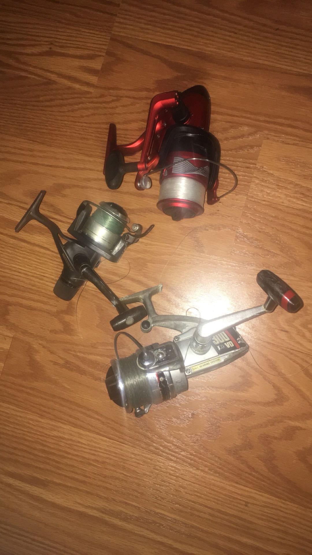 Fishing reels