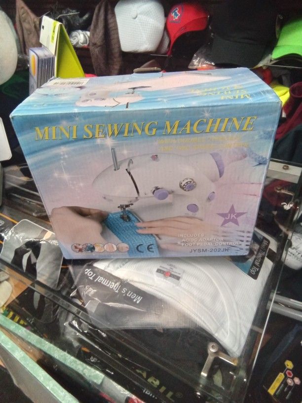 Mini Sewing Machine 